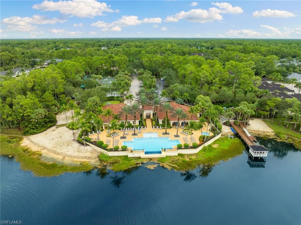 1630 Tarpon Bay Dr S 201, Naples, FL 34119-34