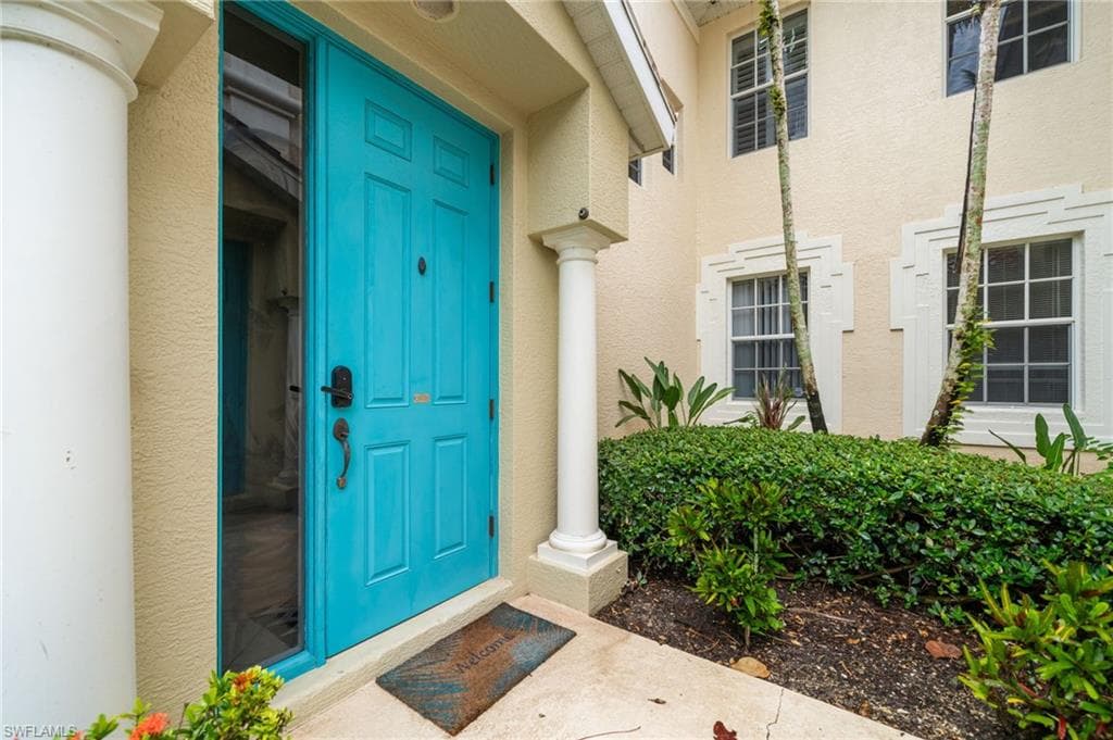 1630 Tarpon Bay Dr S 201, Naples, FL 34119-3