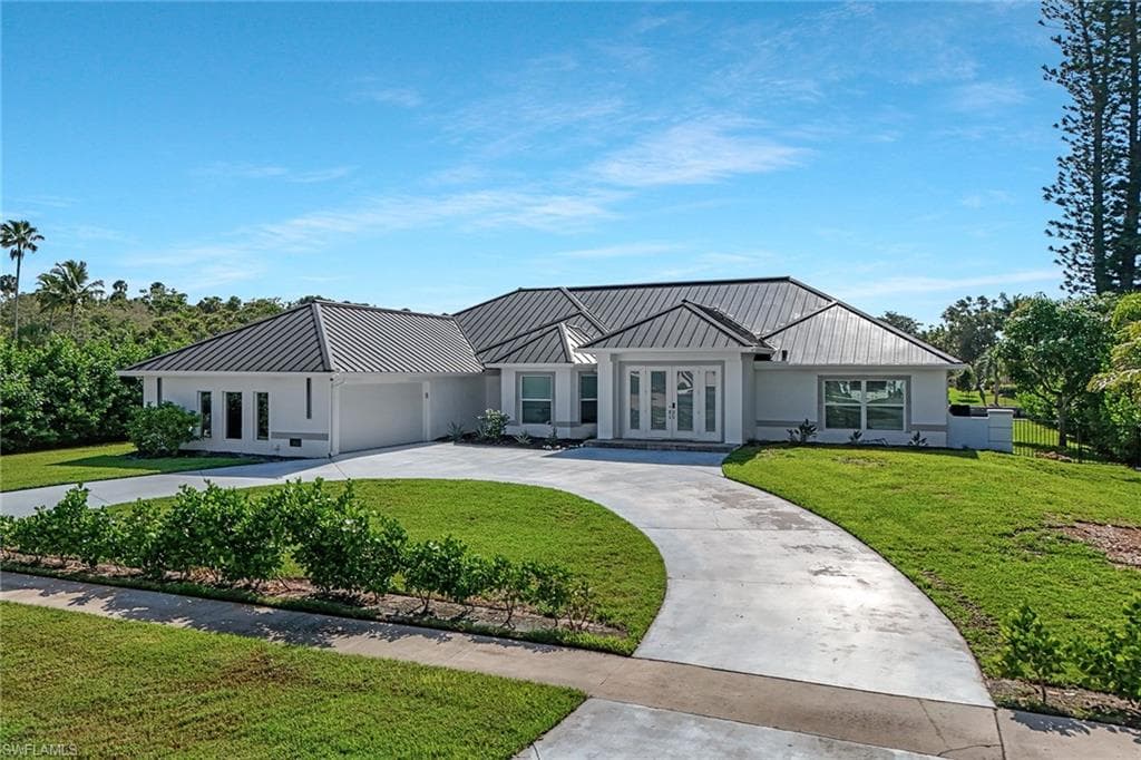 921 Scott Dr, Marco Island, FL 34145-3