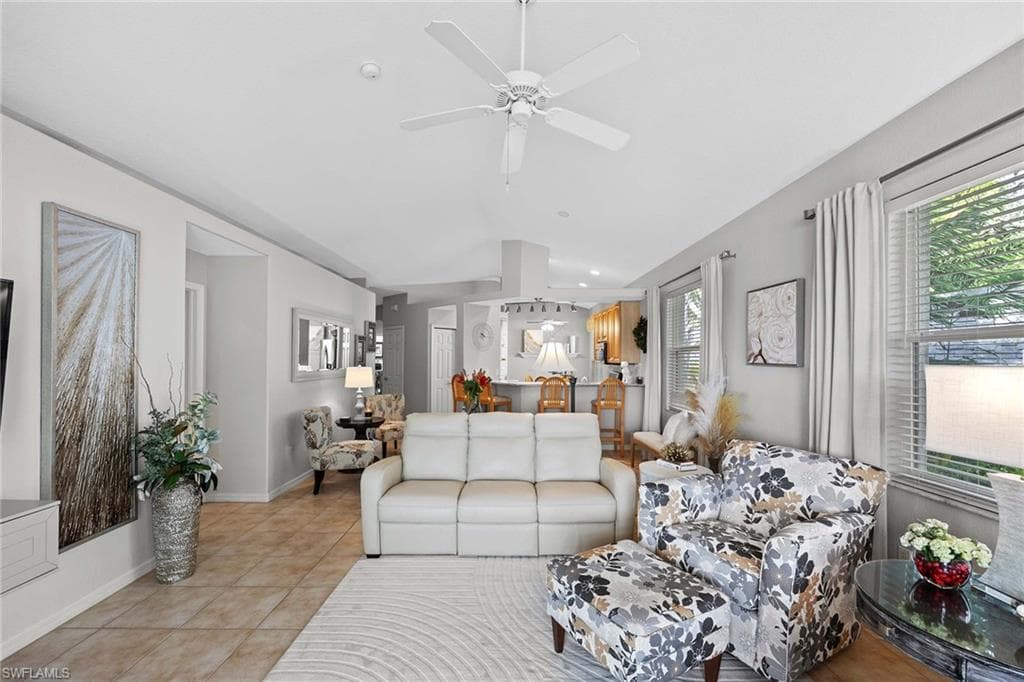 8460 Bent Creek Ct, Naples, FL 34114-9