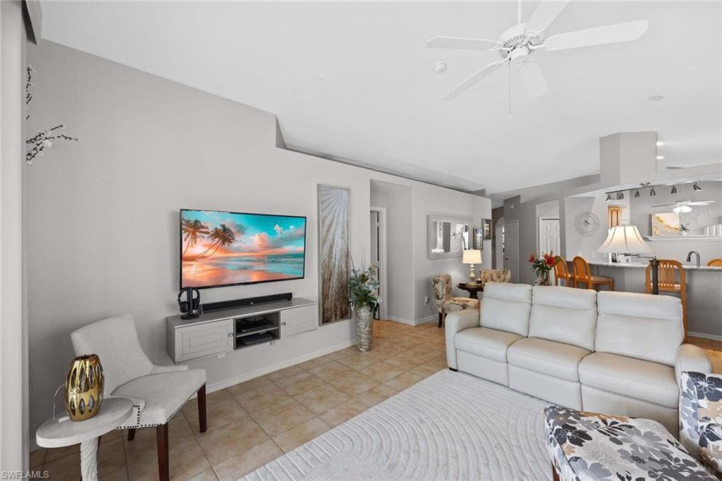 8460 Bent Creek Ct, Naples, FL 34114-10