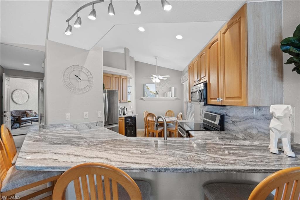 8460 Bent Creek Ct, Naples, FL 34114-13