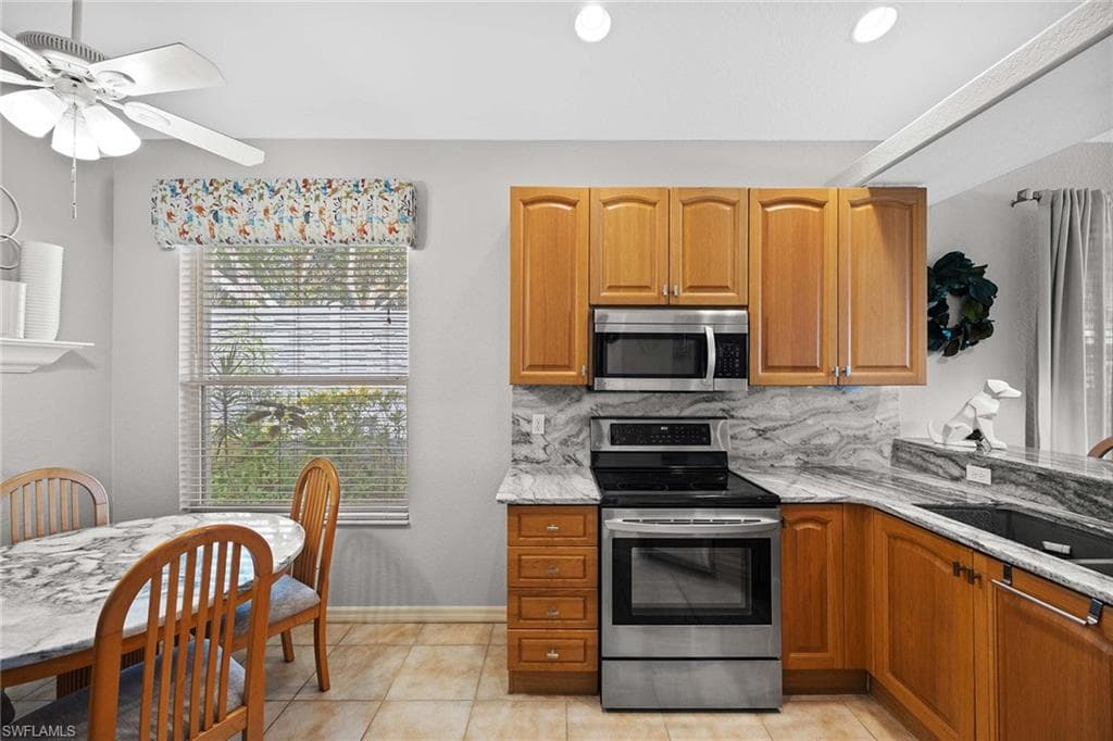 8460 Bent Creek Ct, Naples, FL 34114-15