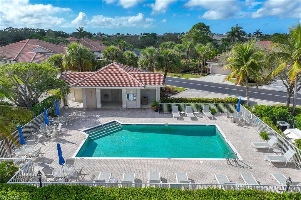 8460 Bent Creek Ct, Naples, FL 34114-32