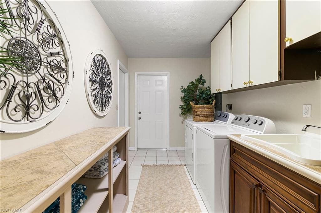159 Coral Vine Dr, Naples, FL 34110-30