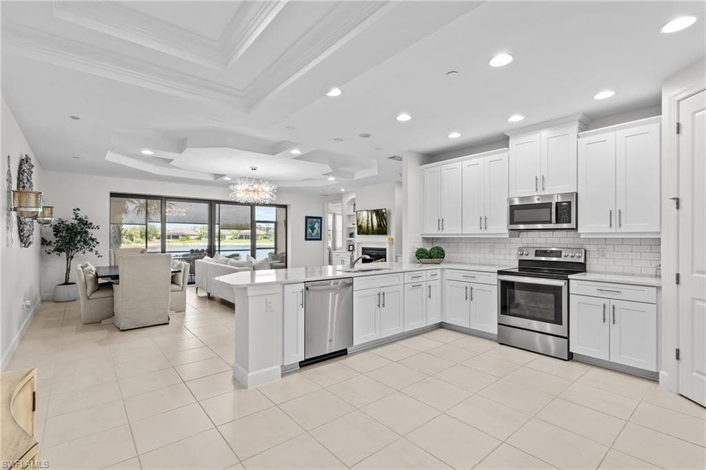9642 Montelanico Loop 103, Naples, FL 34119-1