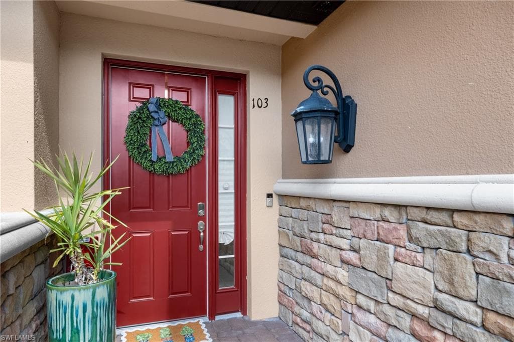 9642 Montelanico Loop 103, Naples, FL 34119-5
