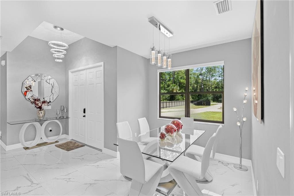 1523 Everglades Blvd N, Naples, FL 34120-12