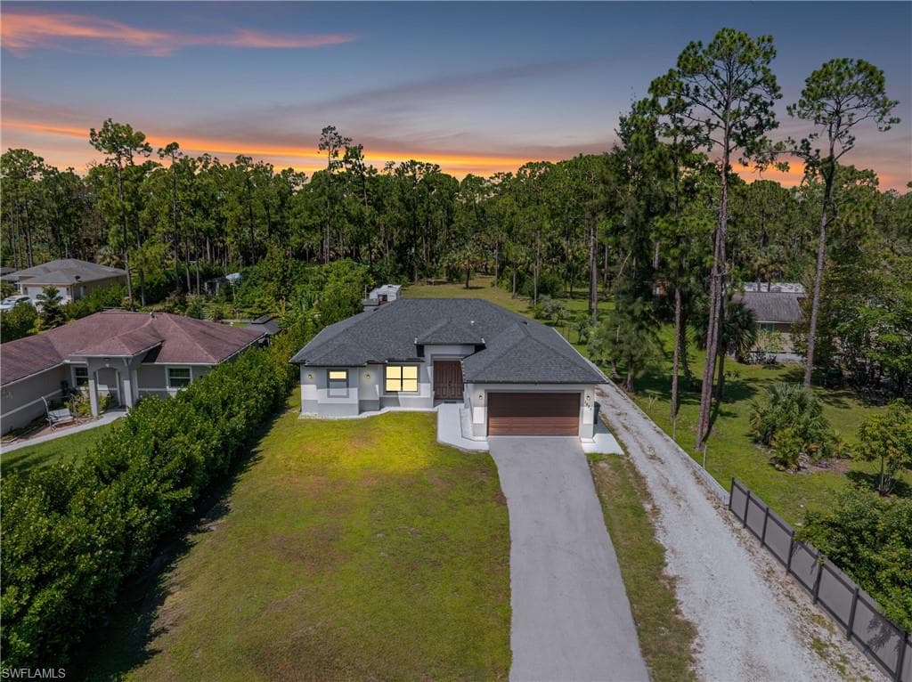 1523 Everglades Blvd N, Naples, FL 34120-1