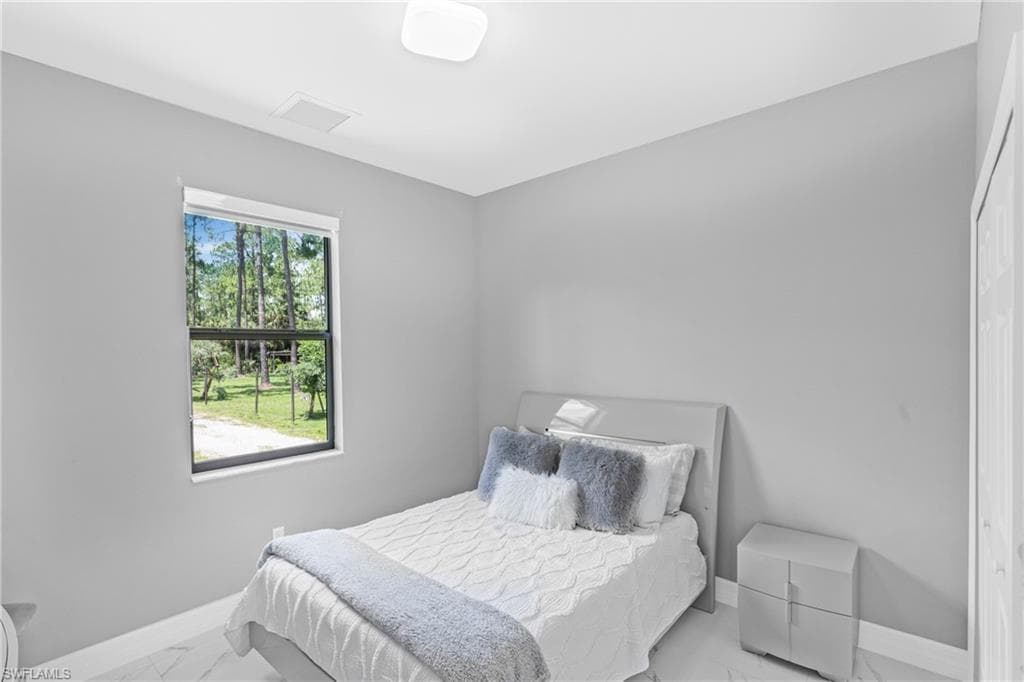 1523 Everglades Blvd N, Naples, FL 34120-21