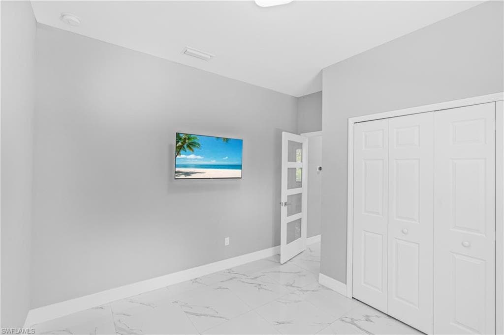 1523 Everglades Blvd N, Naples, FL 34120-23