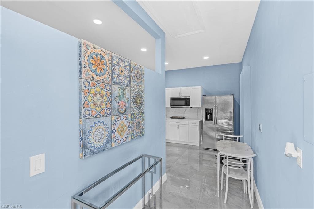 1523 Everglades Blvd N, Naples, FL 34120-38