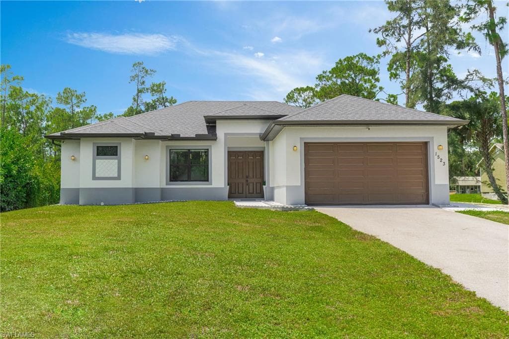 1523 Everglades Blvd N, Naples, FL 34120-5