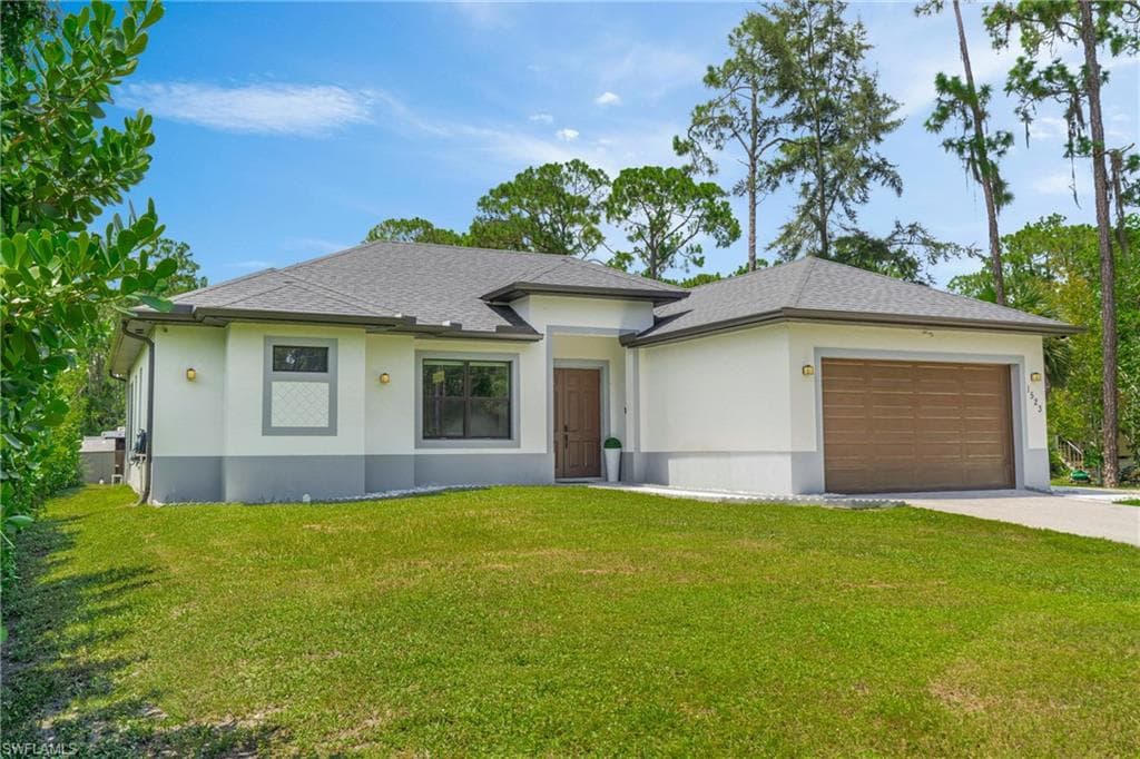 1523 Everglades Blvd N, Naples, FL 34120-6