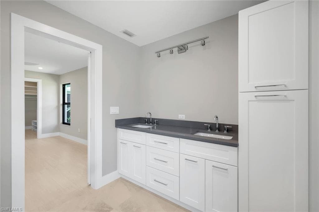 27081 Harbor Dr, Bonita Springs, FL 34135-20