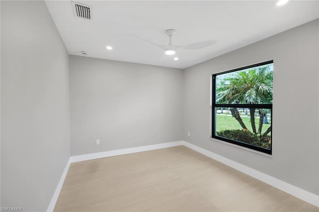 27081 Harbor Dr, Bonita Springs, FL 34135-24