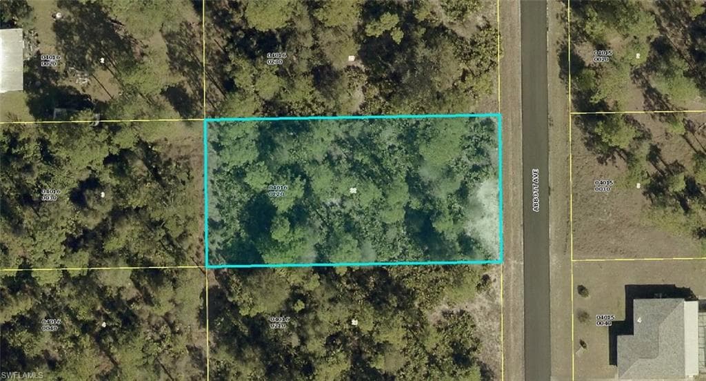 119 Abbott Ave, Lehigh Acres, FL 33936-2