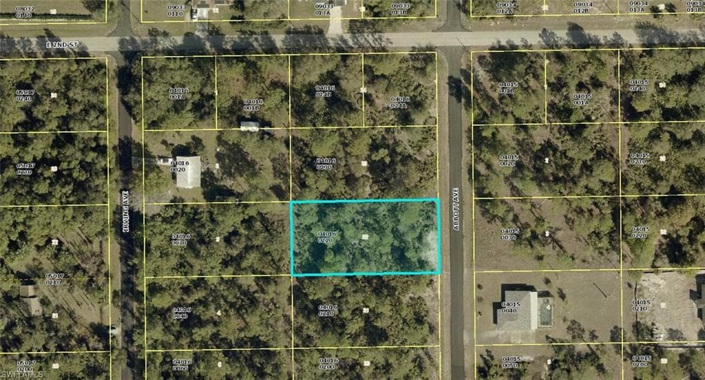 119 Abbott Ave, Lehigh Acres, FL 33936-3