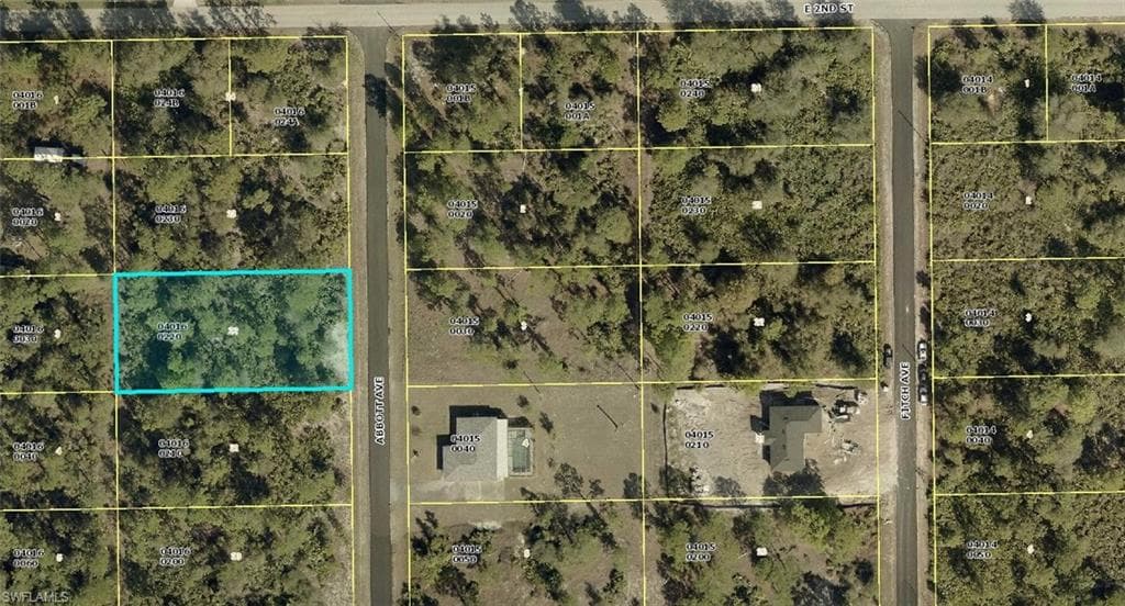 119 Abbott Ave, Lehigh Acres, FL 33936-5