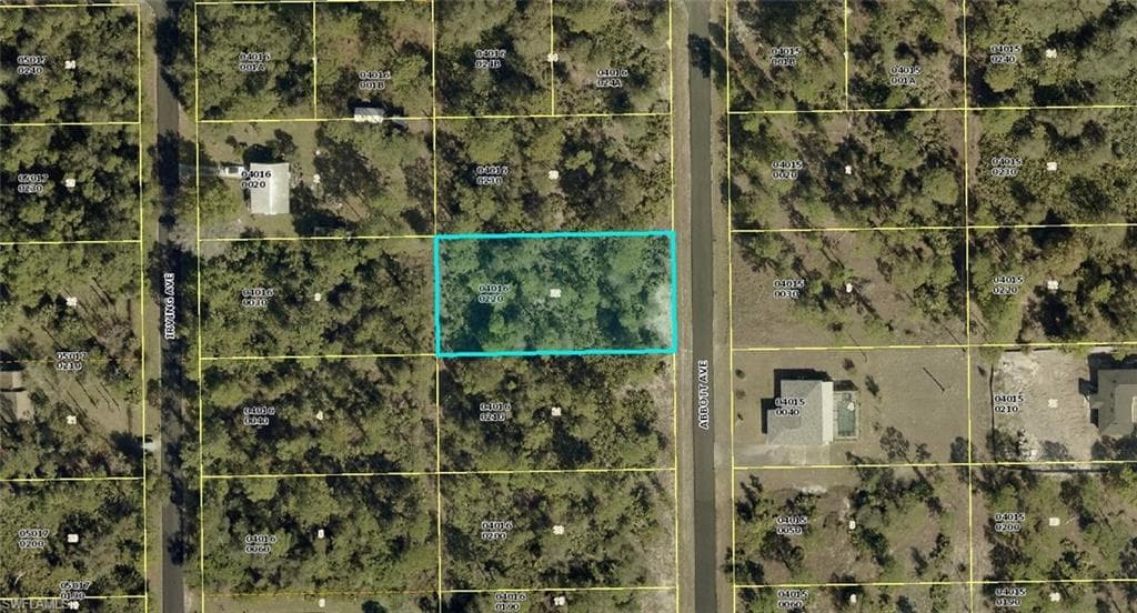 119 Abbott Ave, Lehigh Acres, FL 33936-6