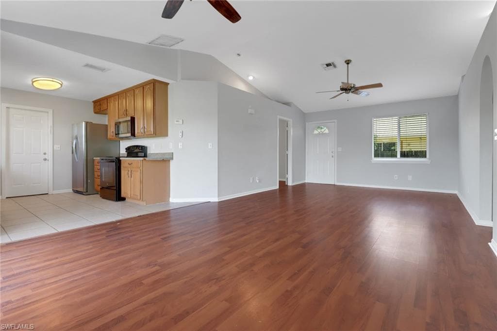27052 Riverside Dr, Bonita Springs, FL 34135-9