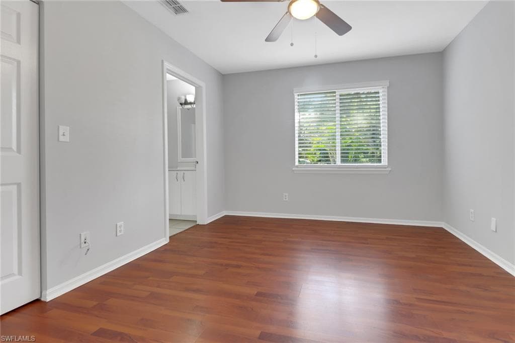 27052 Riverside Dr, Bonita Springs, FL 34135-6