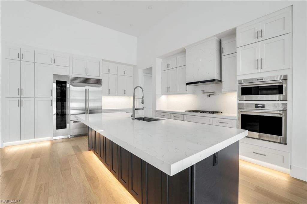 1248 13th Ave N, Naples, FL 34102-9