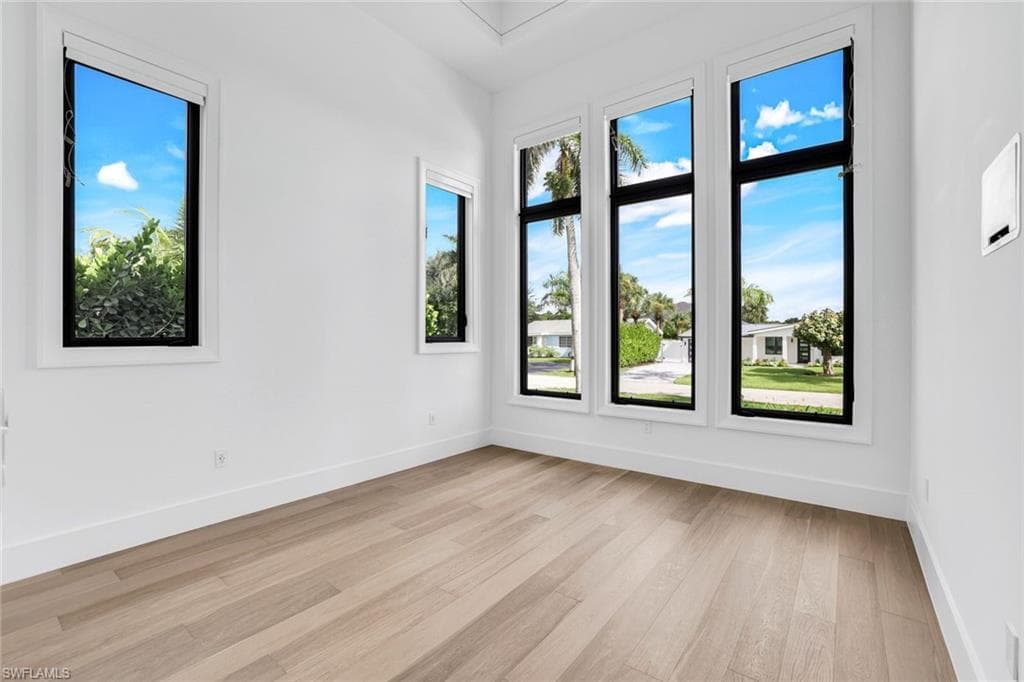 1248 13th Ave N, Naples, FL 34102-20