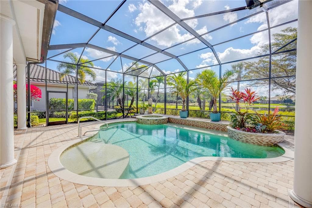 11920 Hedgestone Ct, Naples, FL 34120-36