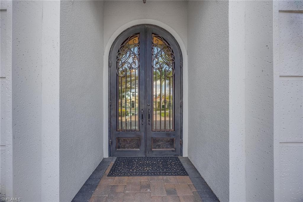 11920 Hedgestone Ct, Naples, FL 34120-5