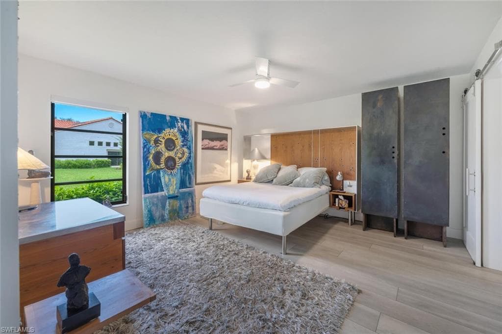877 Reef Point Cir, Naples, FL 34108-29