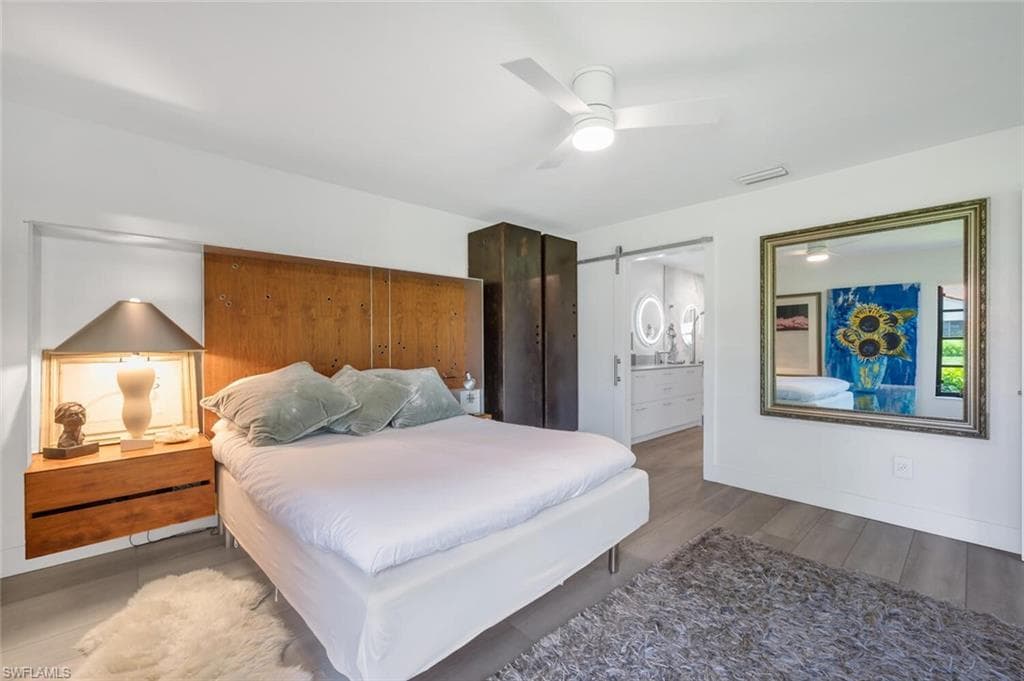 877 Reef Point Cir, Naples, FL 34108-31