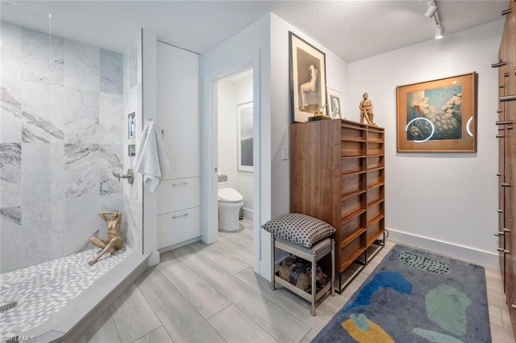 877 Reef Point Cir, Naples, FL 34108-34
