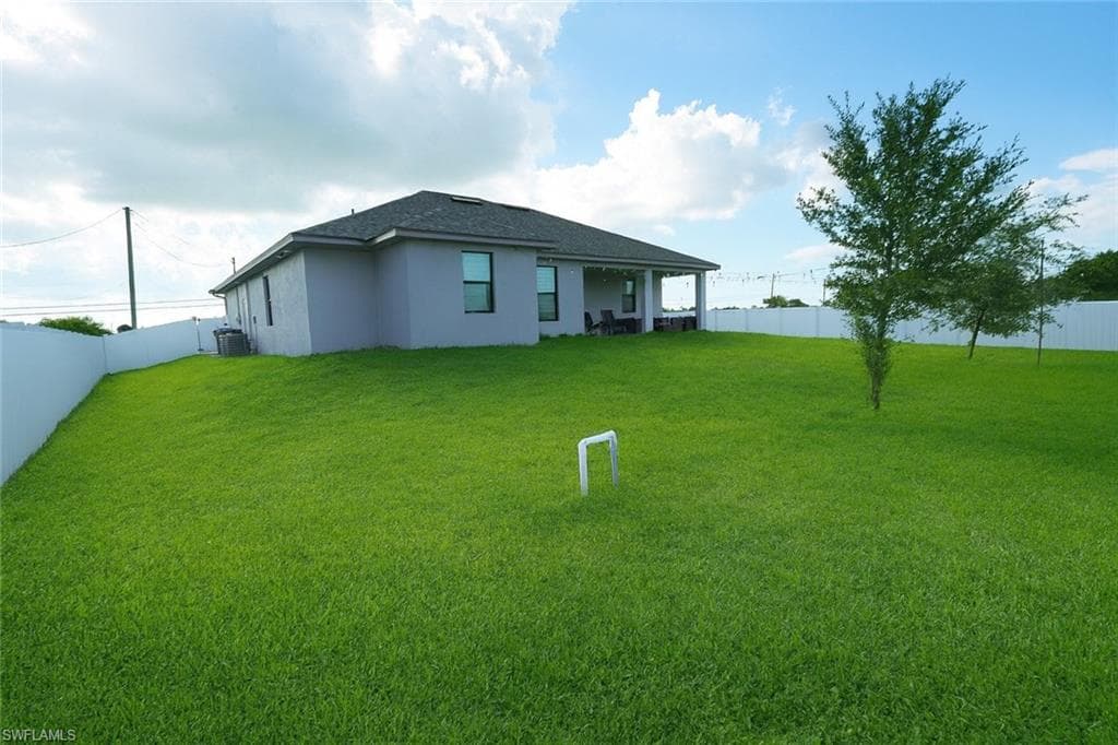 1137 4 Ave, Cape Coral, FL 33909-32