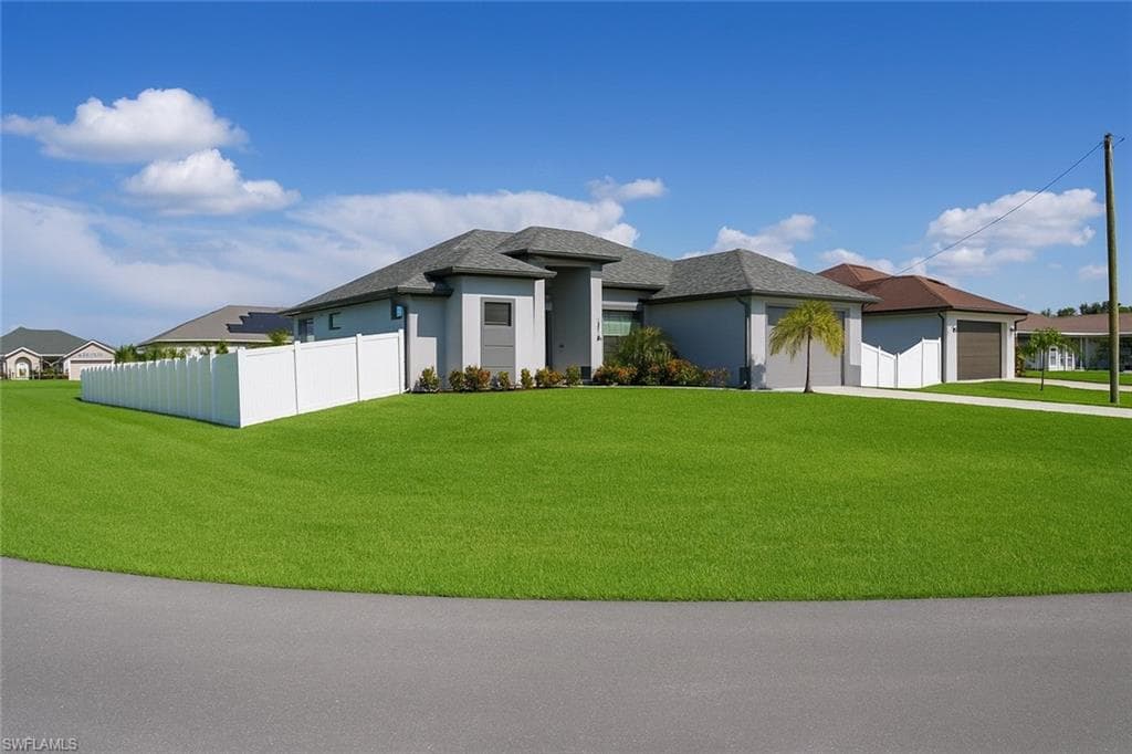 1137 4 Ave, Cape Coral, FL 33909-3