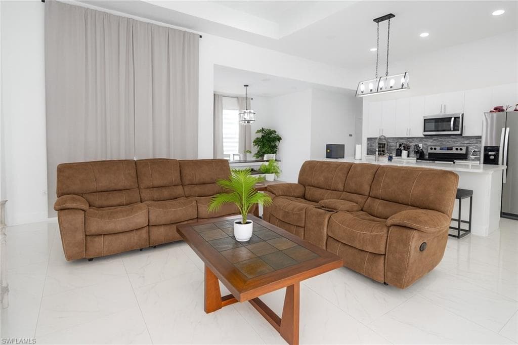 1137 4 Ave, Cape Coral, FL 33909-7