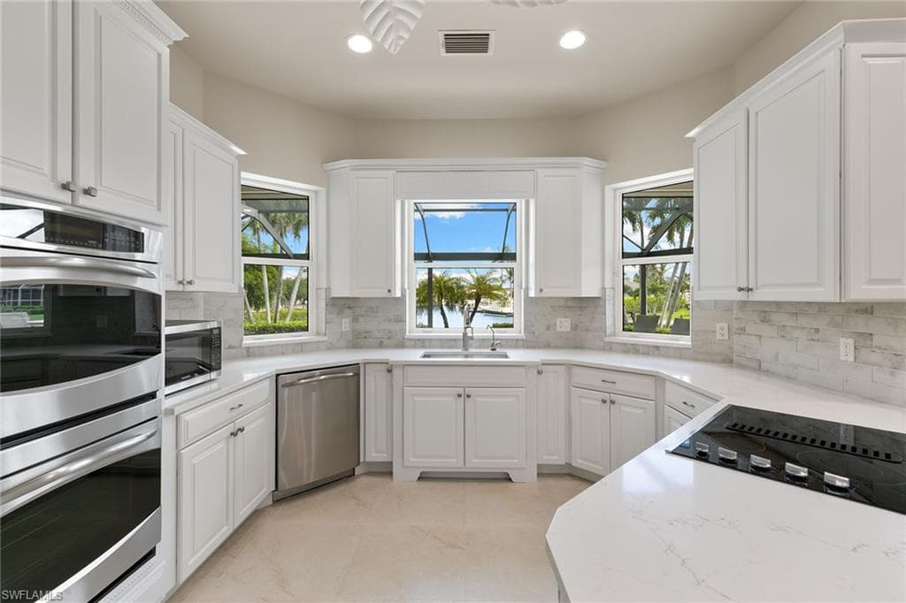 95 Anchor Ct, Marco Island, FL 34145-16