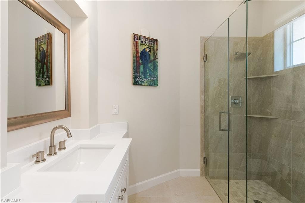 95 Anchor Ct, Marco Island, FL 34145-25