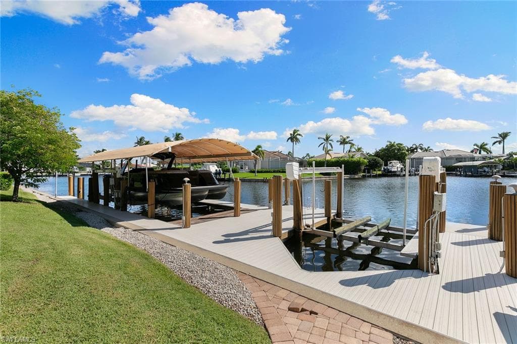 95 Anchor Ct, Marco Island, FL 34145-46
