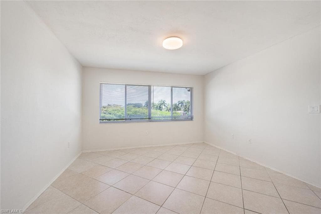 240 Pebble Beach Blvd 712, Naples, FL 34113-14