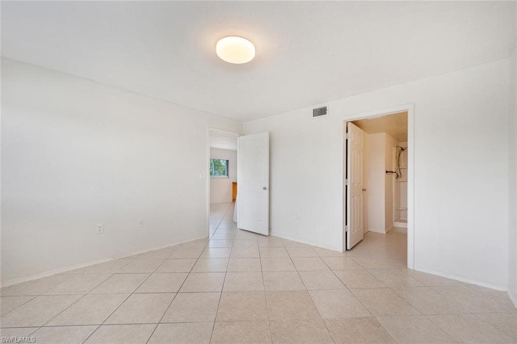 240 Pebble Beach Blvd 712, Naples, FL 34113-15