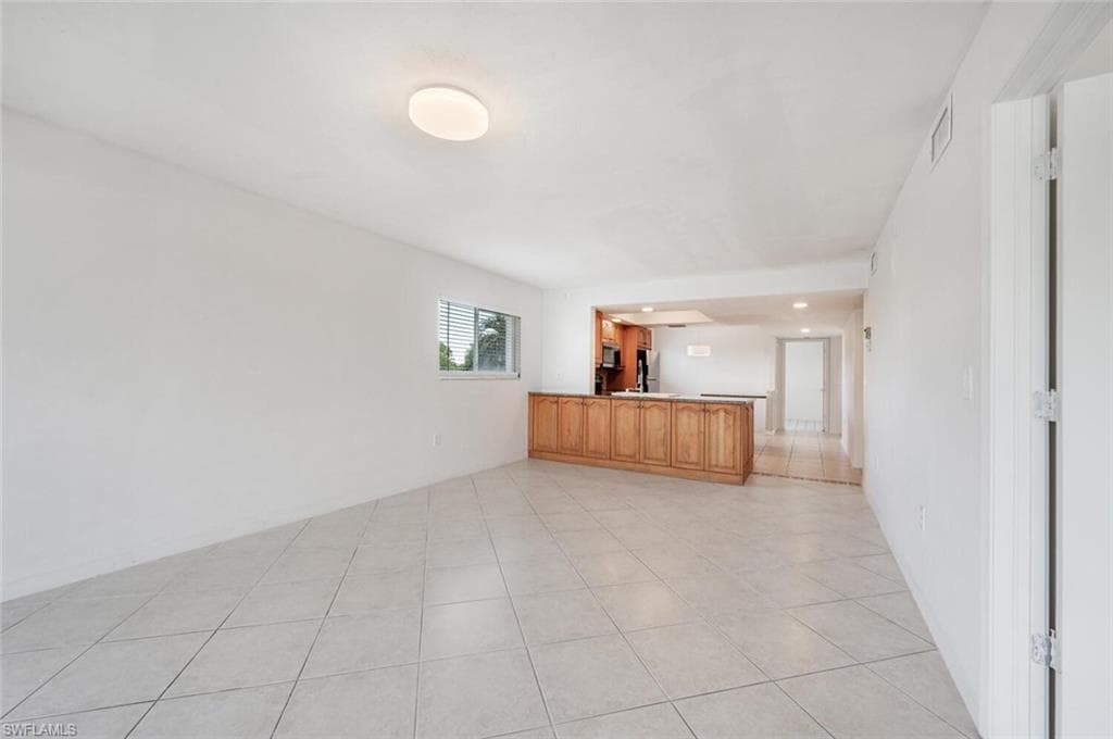 240 Pebble Beach Blvd 712, Naples, FL 34113-4