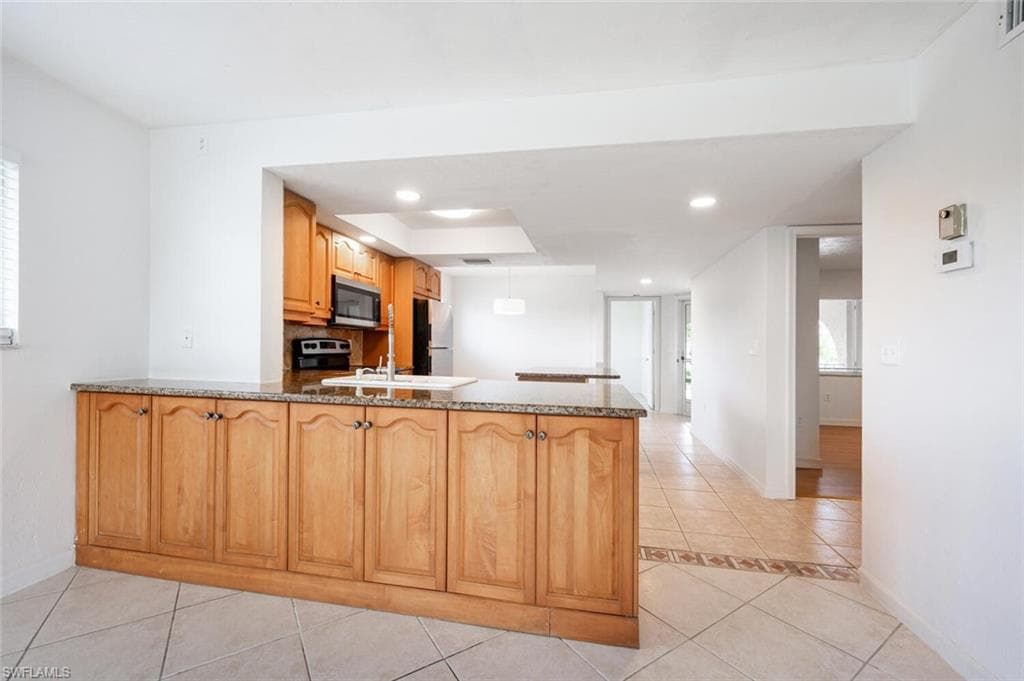 240 Pebble Beach Blvd 712, Naples, FL 34113-6