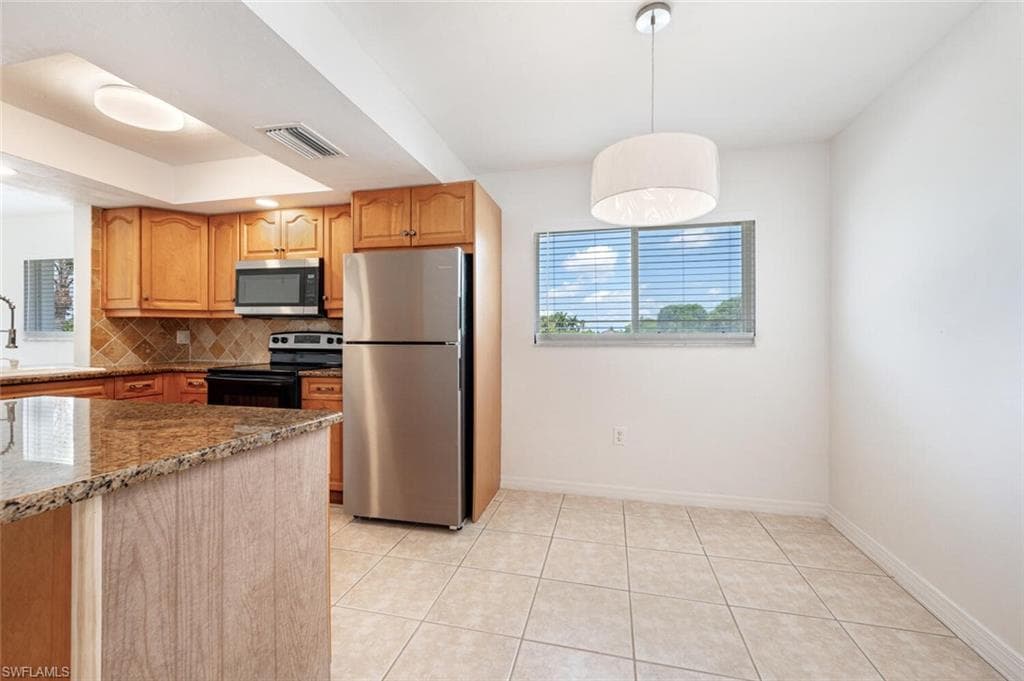 240 Pebble Beach Blvd 712, Naples, FL 34113-8