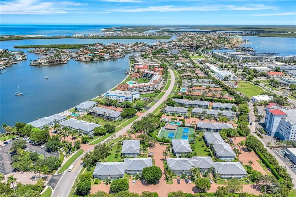 721 Elkcam Cir 211, Marco Island, FL 34145-26