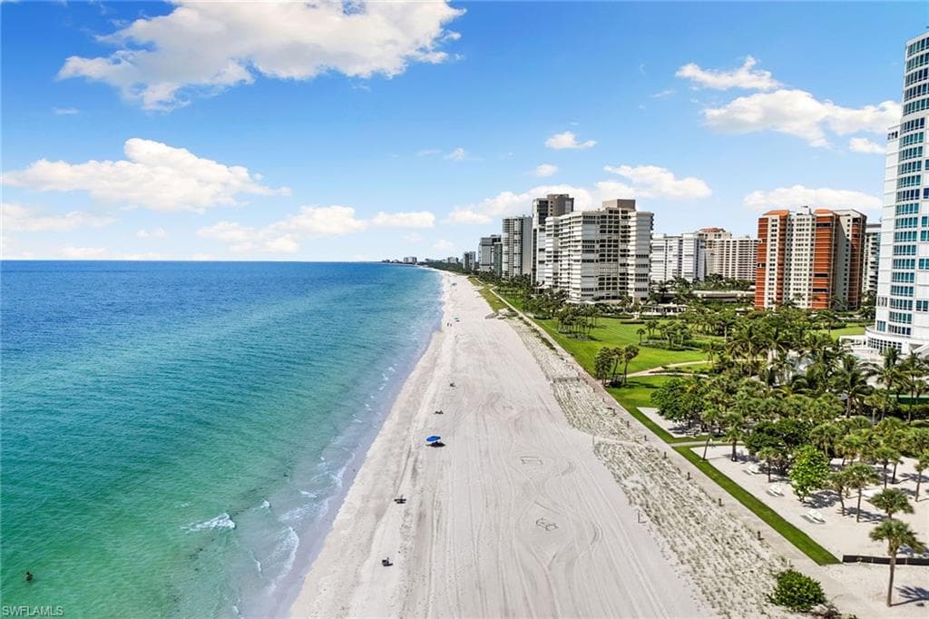 4072 Belair Ln 403, Naples, FL 34103-30