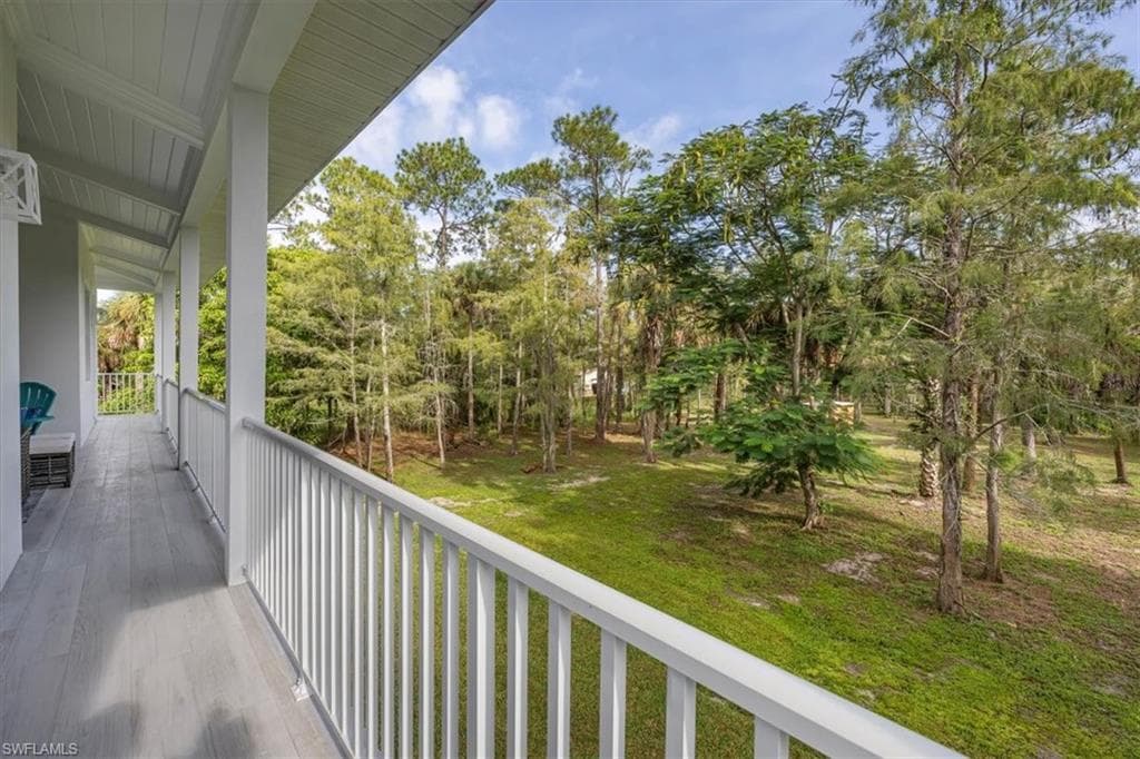 1041 20th Ave NE, Naples, FL 34120-19