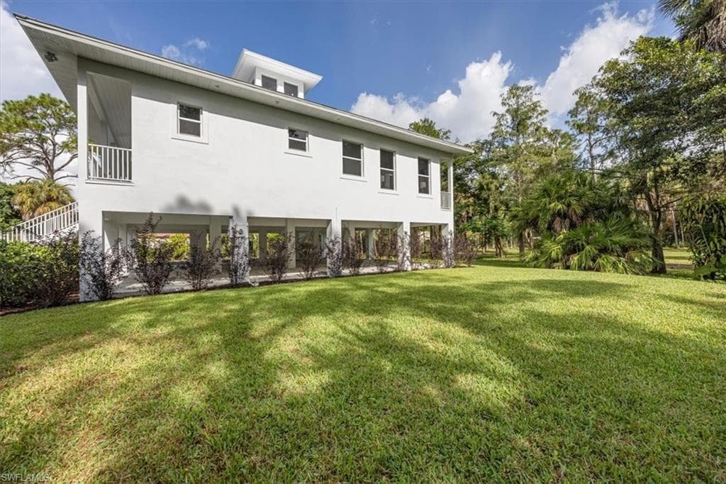 1041 20th Ave NE, Naples, FL 34120-22