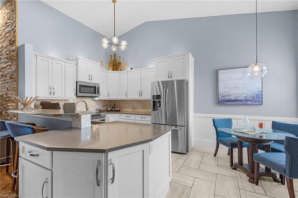 2540 Aspen Creek Ln S 201, Naples, FL 34119-15