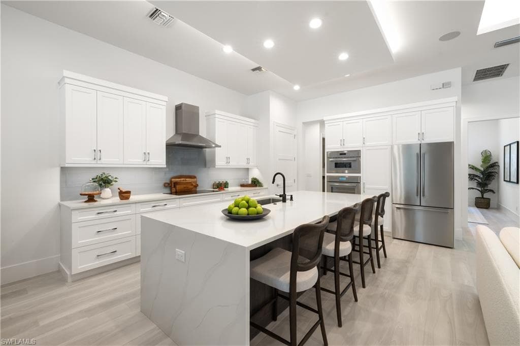 4221 7th Ave NW, Naples, FL 34119-9
